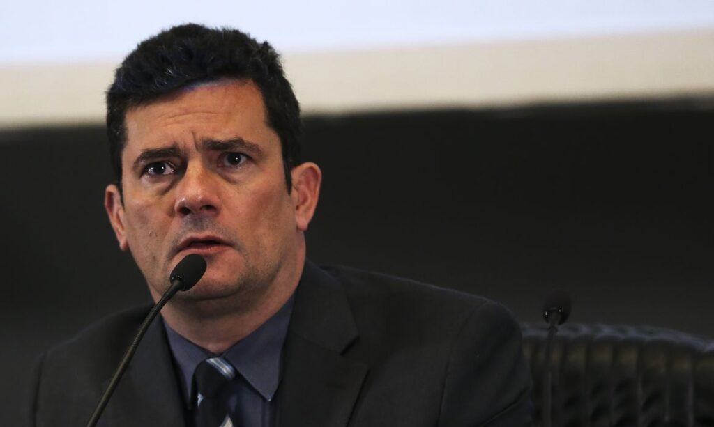 Moro afirma que Bolsonaro queria promover ‘rebelião armada’ contra isolamento