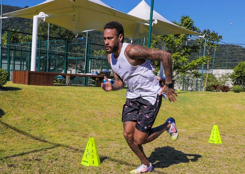 Neymar tem dados utilizados e é aprovado para receber auxílio emergencial de R 600