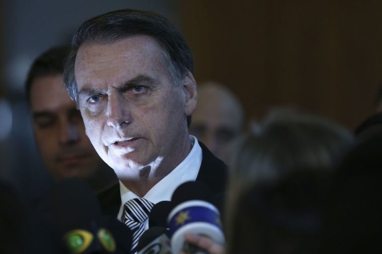 Nossa imagem não está muito boa aí fora por desinformação diz Bolsonaro