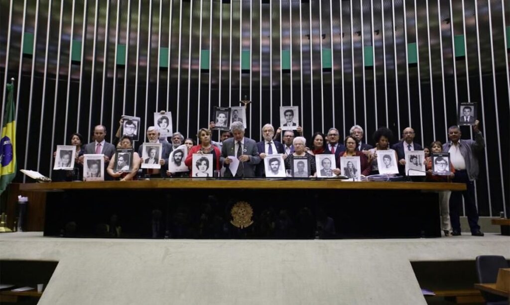 Para 78 regime militar de 1964 foi uma ditadura aponta pesquisa