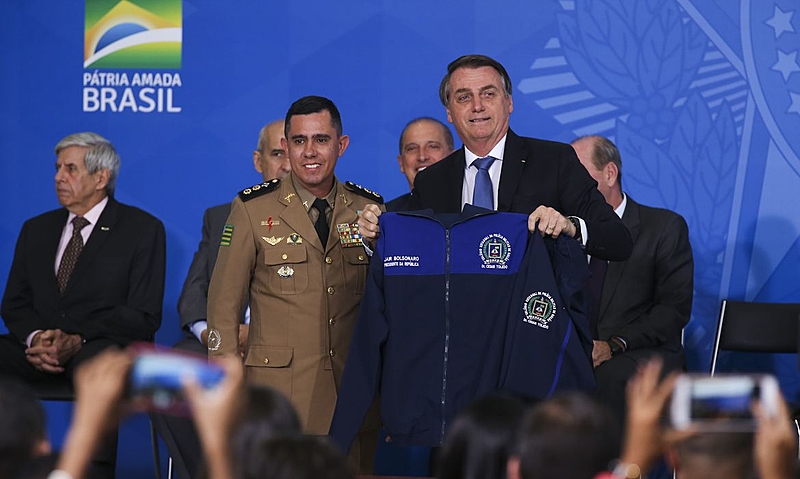 Presença de militares no governo tem reprovação de 52 dos brasileiros diz pesquisa