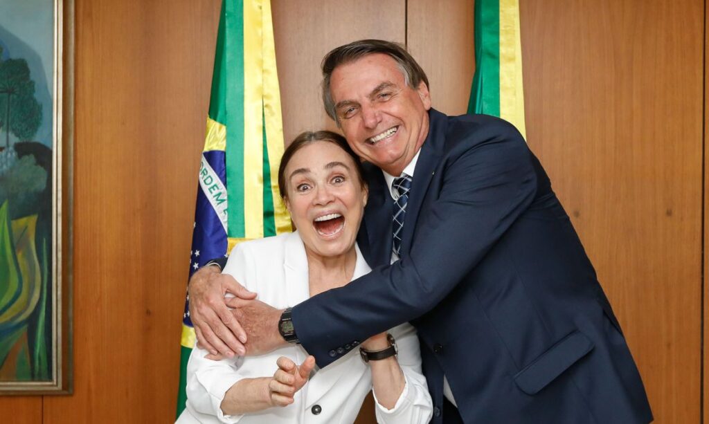 Regina Duarte é exonerada da secretaria especial de Cultura