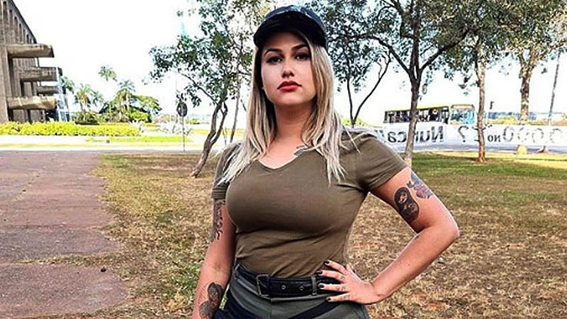 Sara Winter já foi arrastada nua pelos cabelos e não tem medo da prisão diz aliado