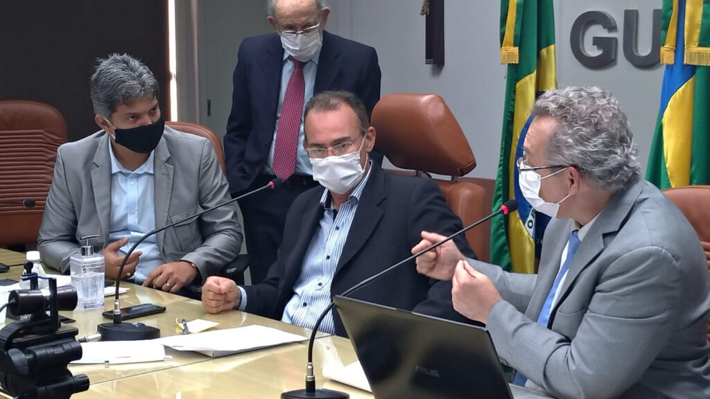 Secretário da Fazenda de Sergipe diz que não tem condições de antecipar 13º salário de servidores