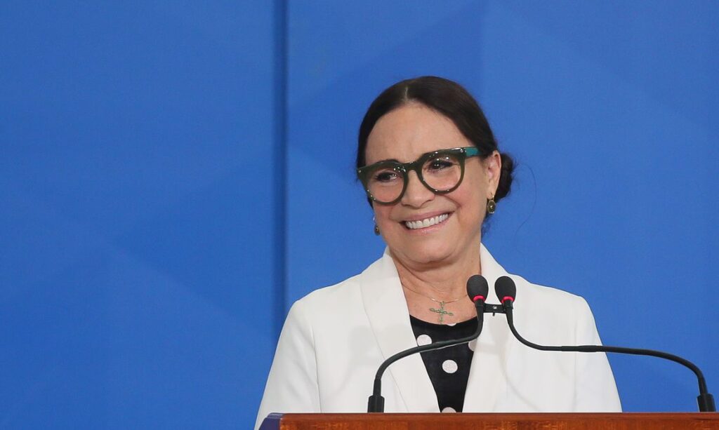 “Tive momentos de dor, de êxtase e inseguranças”, diz Regina Duarte sobre período da Secretaria de Cultura 1 “Tive momentos de dor de êxtase e inseguranças” diz Regina Duarte sobre período da Secretaria de Cultura