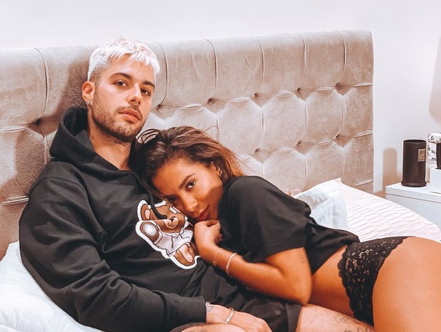 Anitta confirma fim de namoro com Gui Araújo Estou solteira