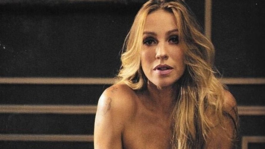 Aos 43 anos Luana Piovani aparece nua na web e deixa seios à mostra veja foto