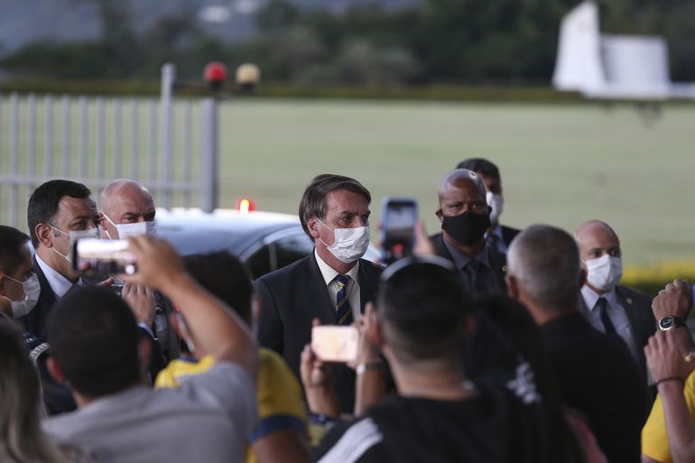 Apoiadores de Bolsonaro fazem campanha para dislike em vídeo institucional da Globo