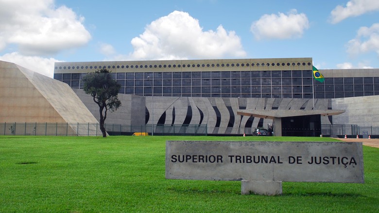 Após conceder prisão domiciliar a mulher de Queiroz dados revelam que STJ negou mais de 95 dos casos