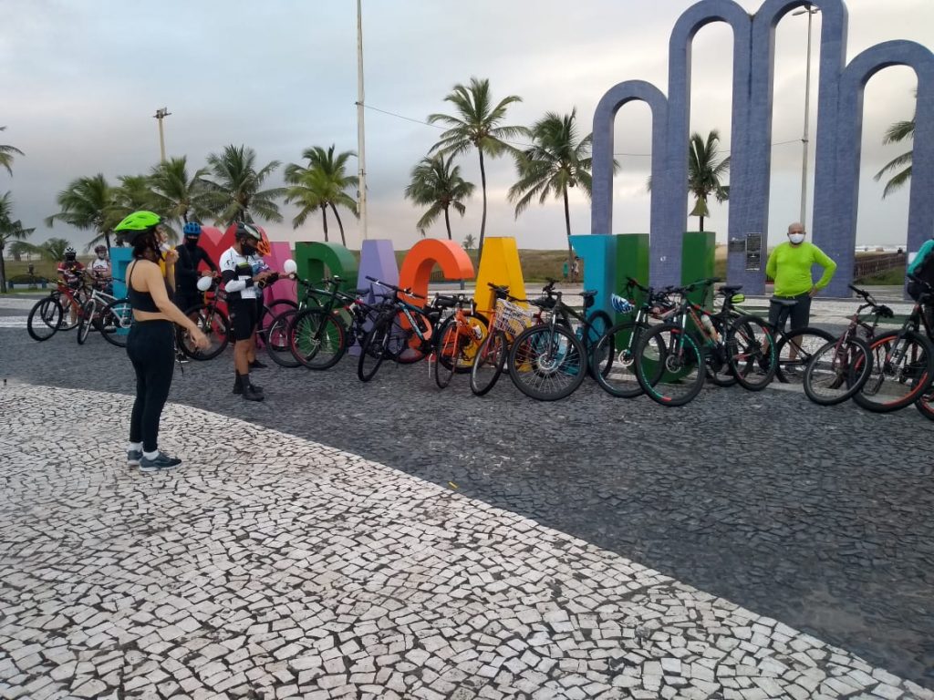 Após morte de oficial de Justiça ciclistas protestam na Orla de Atalaia