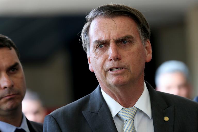 Após pressão de aliados Bolsonaro sonda três nomes da bancada evangélica para cargo no MEC