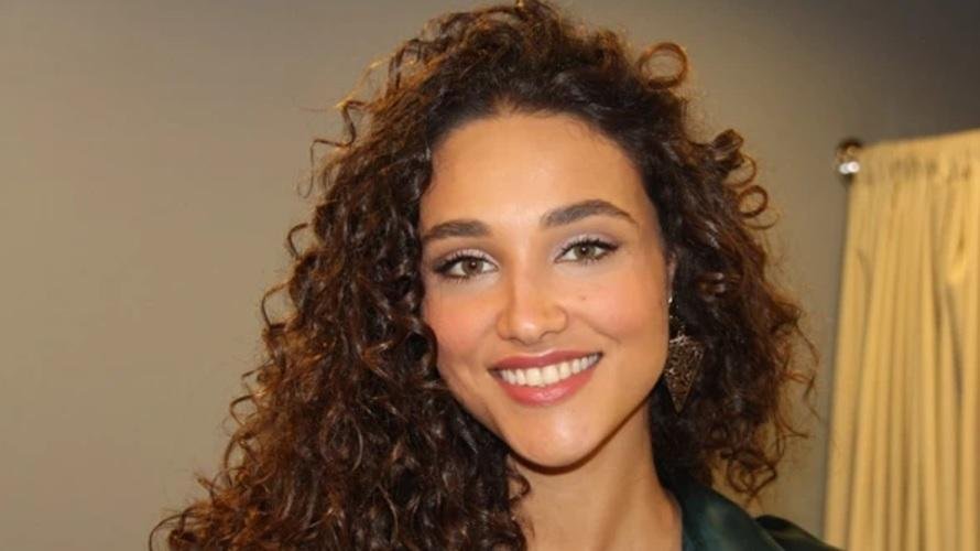 Após saída de ex marido Débora Nascimento também deixa a Globo