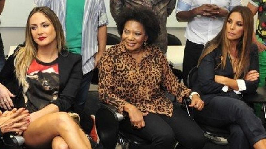 Ator da Globo detona Ivete e Claudia em defesa de Margareth Menezes