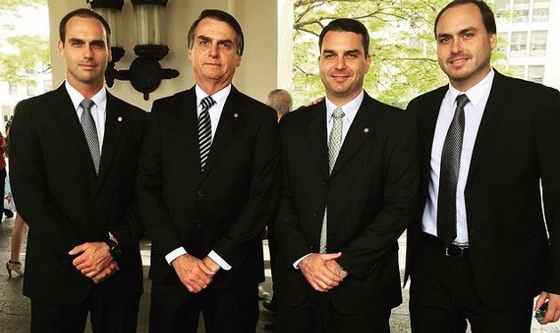 Bandidos usam cartão de Bolsonaro e gastam R 290 mil em farra no Chile 1