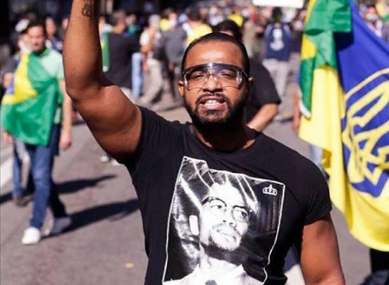 Bolsonaro não usar nossa camisa é uma honra diz ativista corintiano