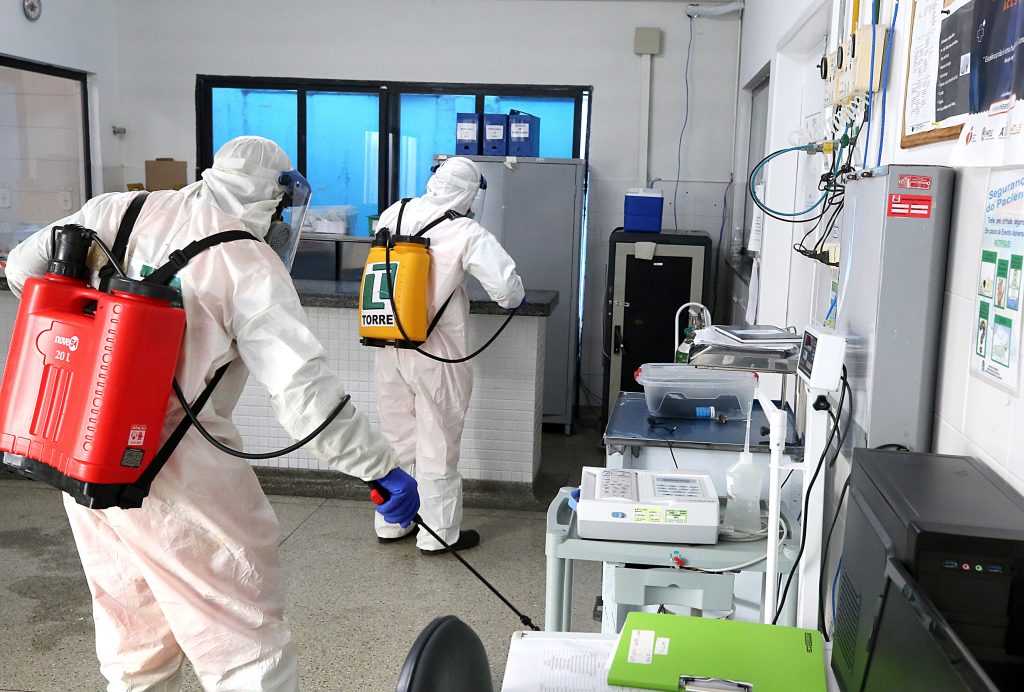 Brasil confirma 39.924 novos casos de covid 19 e mais de mil mortes