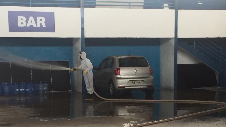 Covid 19 De olho no retorno dos jogos estádio do Confiança passa por desinfecção