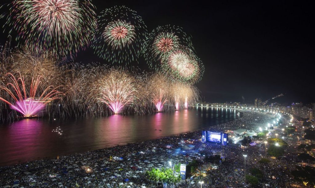 Covid 19 Prefeito do Rio diz que réveillon não foi cancelado mas terá novo formato