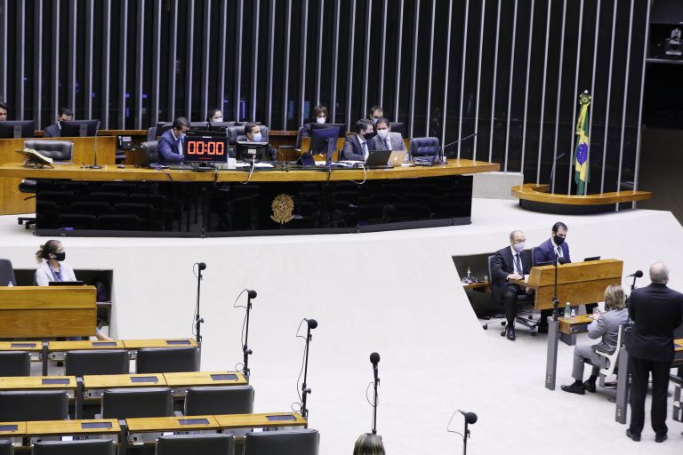 Câmara dos Deputados pode votar MP que concede crédito para empresas pagarem salário nesta segunda 20