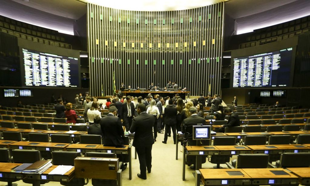 Câmara quer ampliar reforma de Guedes em unificação de tributos