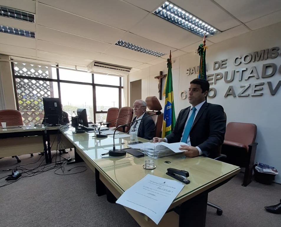 Deputados apreciam moção de apelo a Jair Bolsonaro para ampliação do auxílio emergencial
