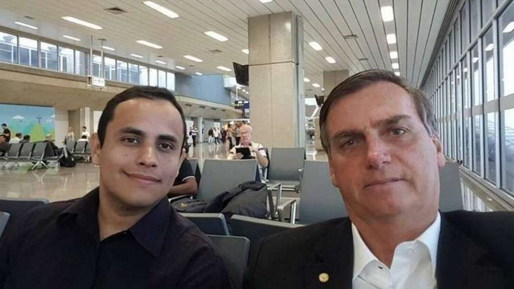 Deputados denunciam assessor de Bolsonaro na Comissão de Ética