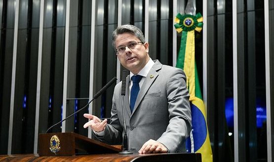 Deputados sergipanos opinam sobre projeto de Alessandro Vieira aprovado no Senado