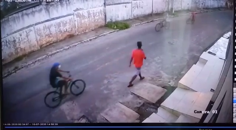 Dono de loja é baleado no rosto durante tentativa de latrocínio em Carmopólis veja vídeo