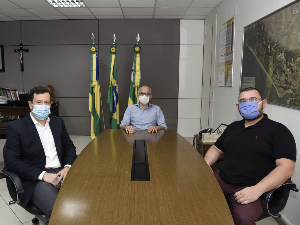 Edvaldo Nogueira nomeia Sidney Amaral Cardoso como novo procurador geral de Aracaju