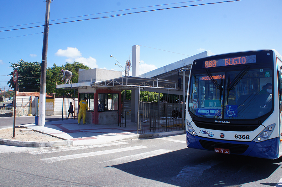 Entrada de passageiros no terminal Atalaia é modificada pela SMTT nesta