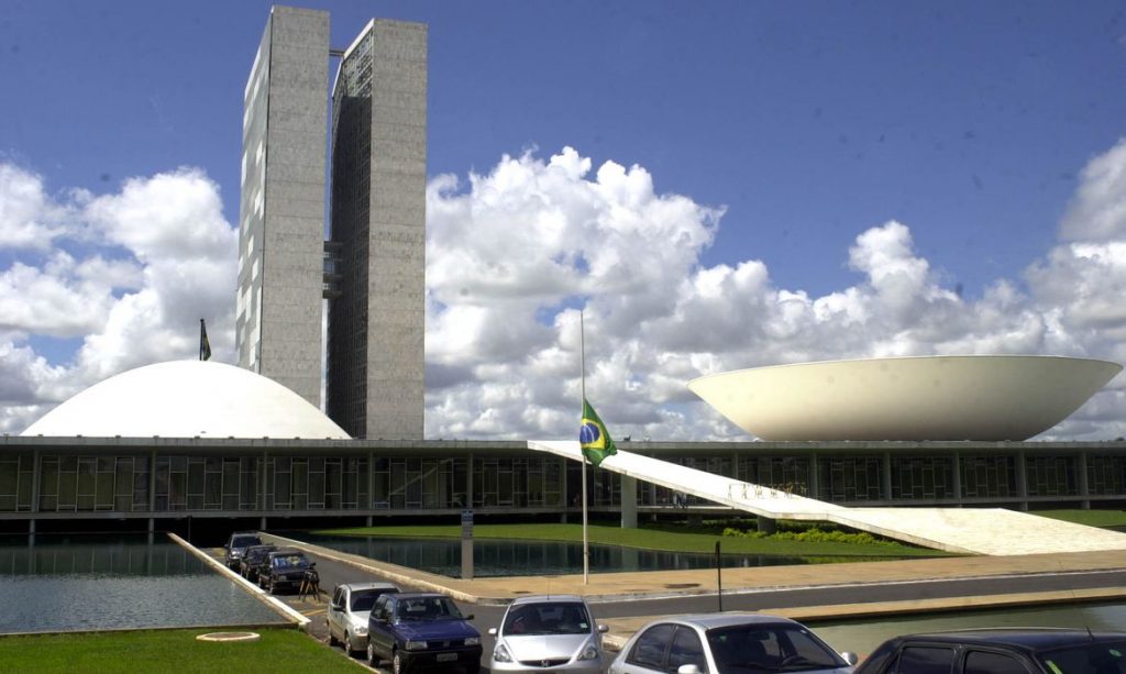 Estados defendem que todos os impostos sobre consumo sejam discutidos juntos no Congresso