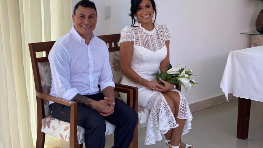Ex lutador Popó se casa com a ex mulher Emilene Juarez