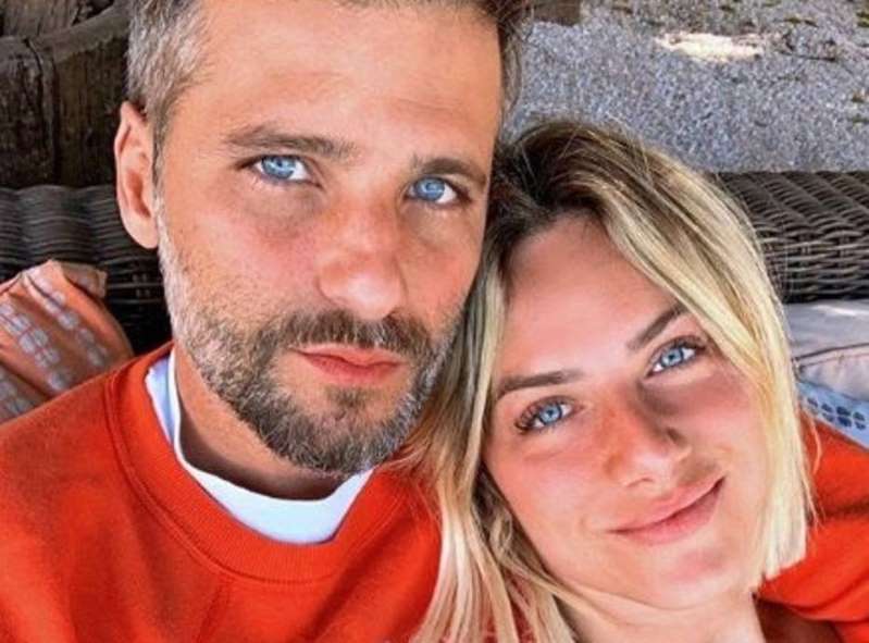 Giovanna Ewbank e Bruno Gagliasso mostram primeira foto do filho Zyan