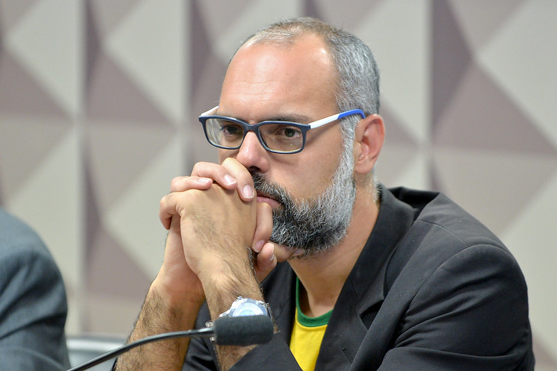Investigado blogueiro deixa o Brasil e diz que China e Coreia espionam Bolsonaro com aval do STF 2