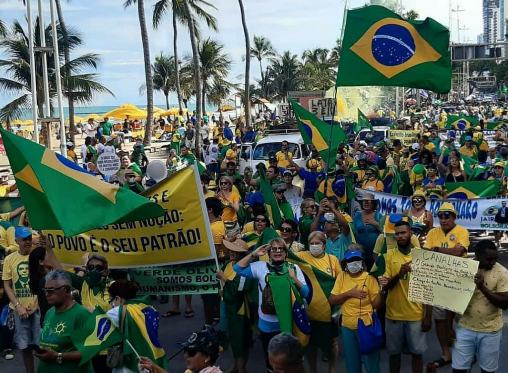 Investigados pelo STF, canais bolsonaristas no YouTube faturaram R$ 647 mil, estima consultoria 1 Investigados pelo STF canais bolsonaristas no YouTube faturaram R 647 mil estima consultoria