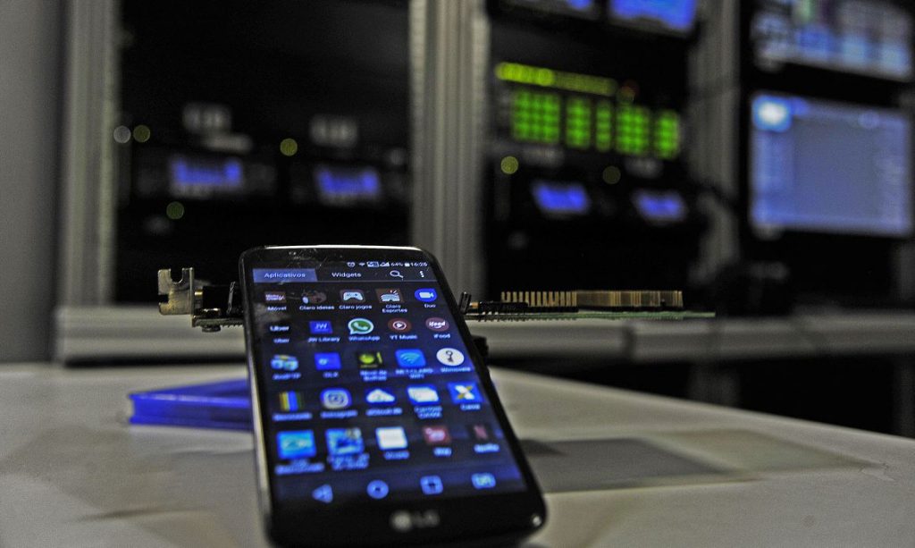 MEC oferecerá internet para universitários de federais