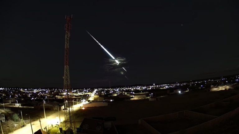 Meteoro é brilhante é visto no Sertão de Pernambuco