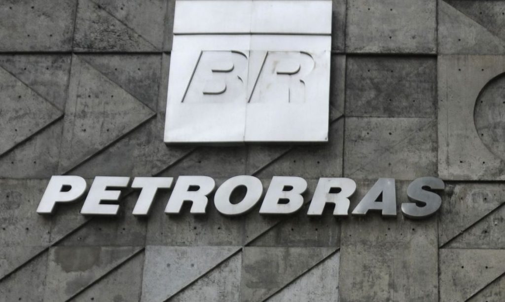 Ministério Público abre inquérito sobre venda bilionária da Petrobras Argentina