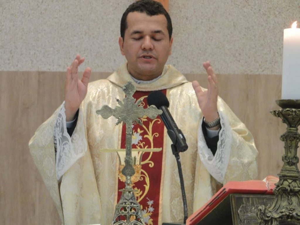 Padre Marcelo Conceição está internado com pneumonia por causa da covid 19 em Aracaju
