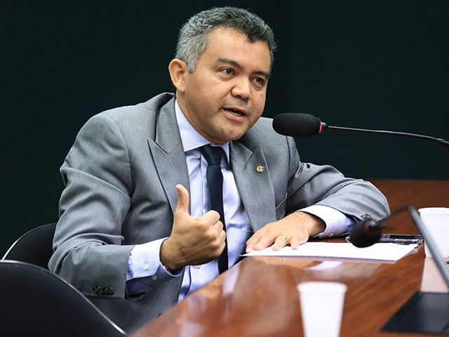 Pai e mãe do deputado do Maranhão são assassinados dentro de casa
