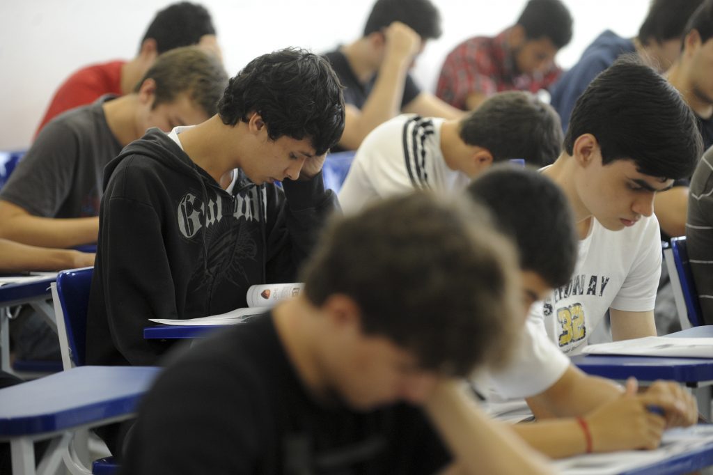 Participantes do Enem vão ser obrigados a usar máscara durante todo o tempo da prova