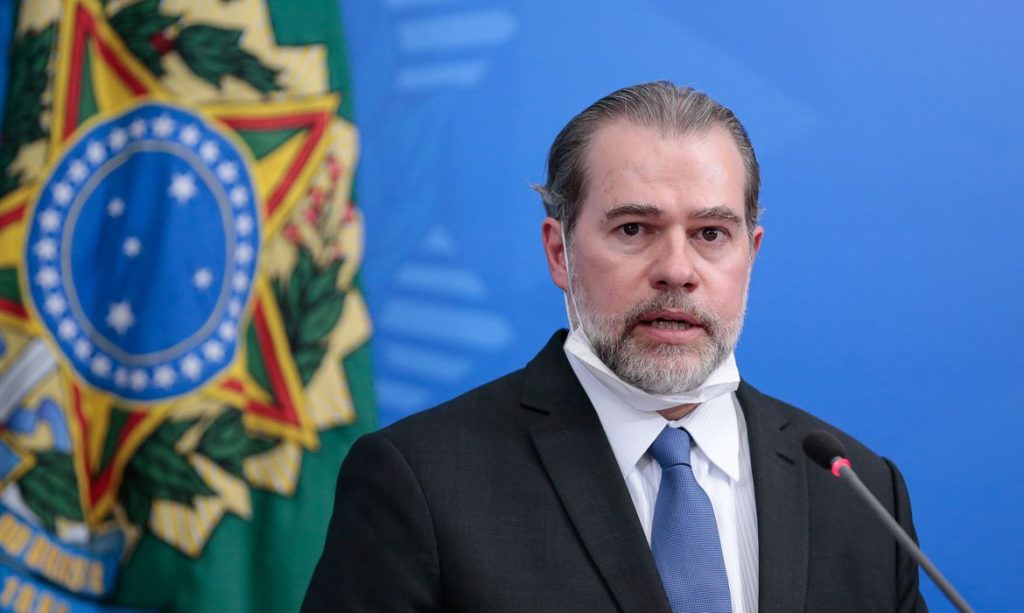 Presidente do STF sofre acidente doméstico e é internado em hospital de São Paulo