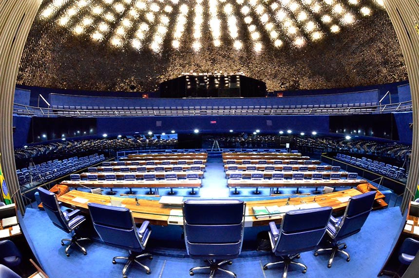 Senado aprova MP que suspende número mínimo de dias letivos