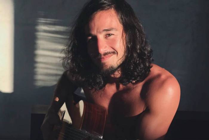 Suposto nude de Tiago Iorc teria sido enviado para fã diz colunista
