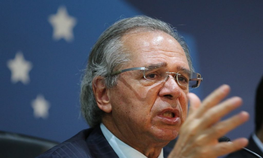 Vamos fazer quatro grandes privatizações em 90 dias diz Guedes