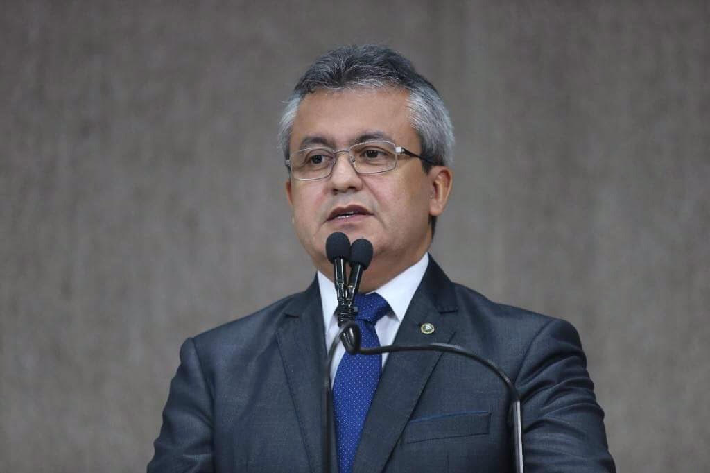 É zombar da inteligência do povo diz Elber Batalha sobre críticas de aliados do prefeito à operação Serôdio