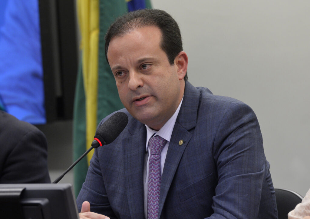 Alvo de mandado da PF Andre Moura afirma que policiais sairam de maos vazias de sua casa
