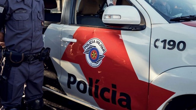 Casal de PMs e preso suspeito de furtar mais de R 53 mil durante abordagem