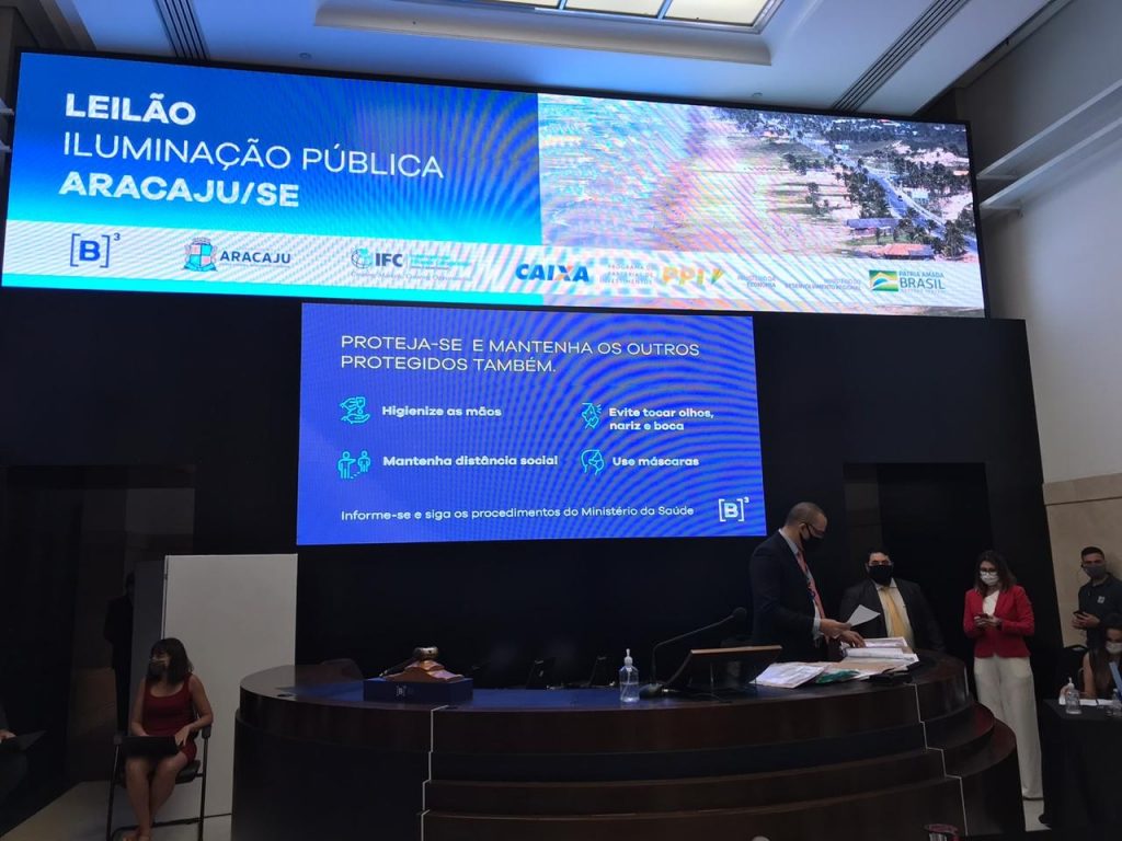Conecta Aracaju vence leilao de PPP de iluminacao publica para Aracaju