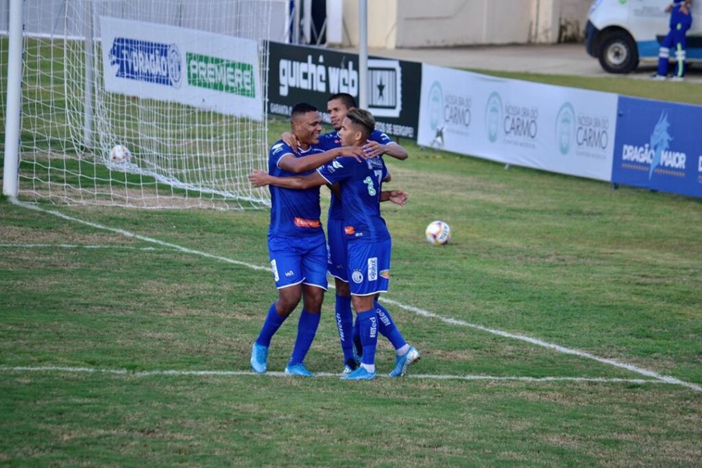 Confianca enfrenta Cruzeiro pelo Brasileirao neste domingo 23